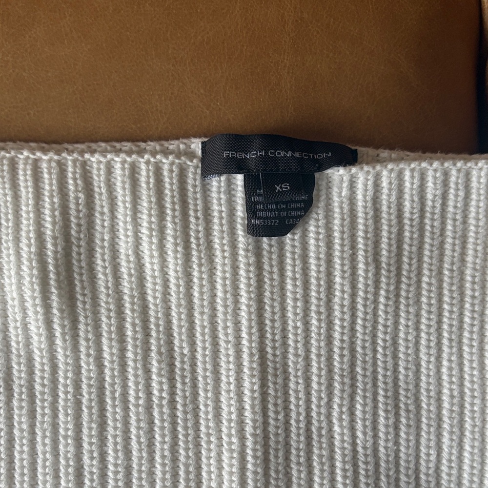 French Connection Women's Black, Gray, and White Sweater pack of 5 sweaters - Picture 11 of 12